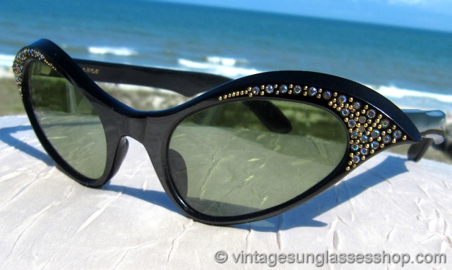Vintage 1950s and 1960s Cat's Eye Sunglasses - Page 7